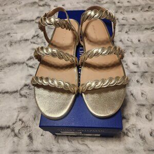Stuart Weitzman Twistie Flat Sandals – Platino Metallic Nappa – Size 8 (38.5 EU)